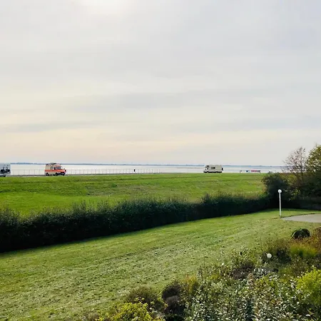Komfortable Ferienwohnung Fuer 2 Am Suedstrand Mit Wintergarten & Meerblick Wohnung 12 Wilhelmshaven